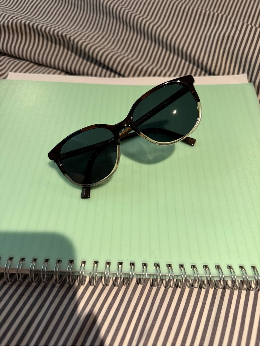 💚Warby Parker Women’s Dark Tortoiseshell Sunglasses with Green Lenses